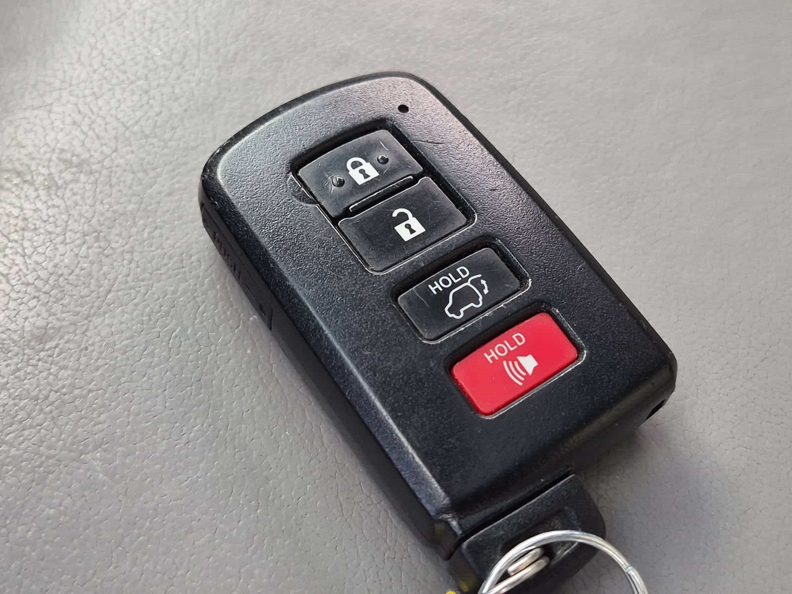 Used 2017 Toyota Highlander XLE AWD/4WD image 30