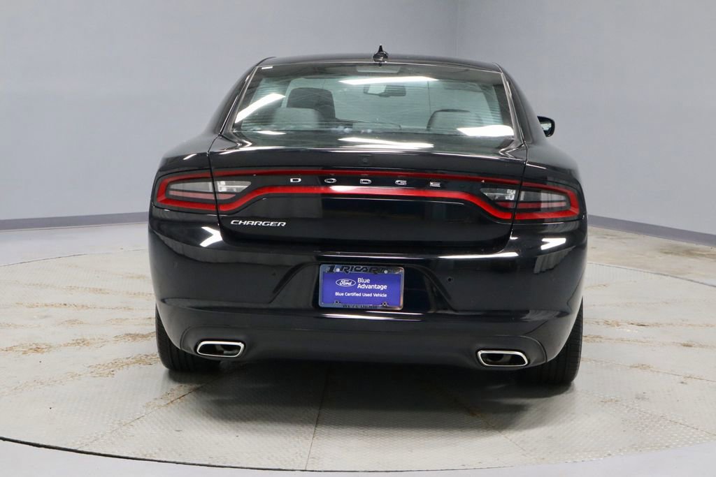 Used 2022 Dodge Charger SXT w/ Plus Group RWD image 10