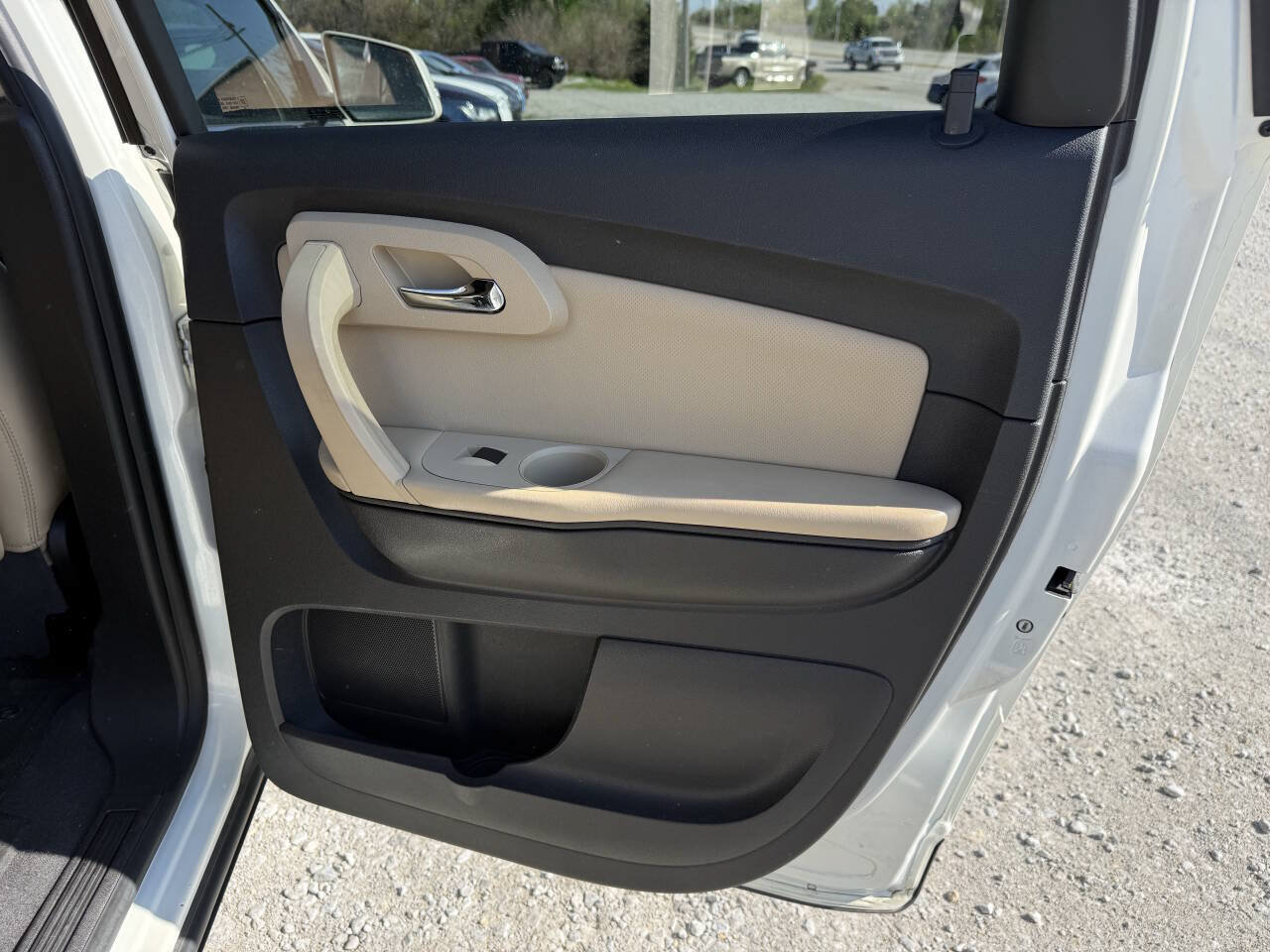 Used 2012 Chevrolet Traverse LTZ AWD/4WD image 18