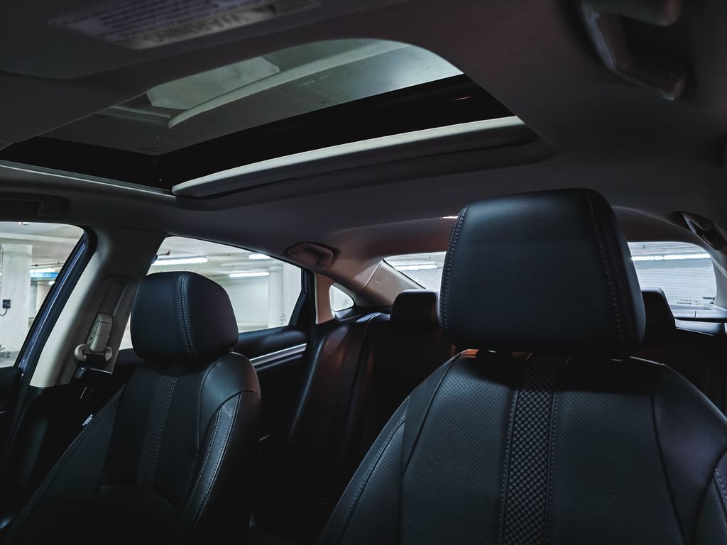 Used 2020 Honda Civic EX-L image 17
