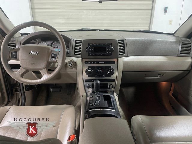 Used 2005 Jeep Grand Cherokee Laredo image 13