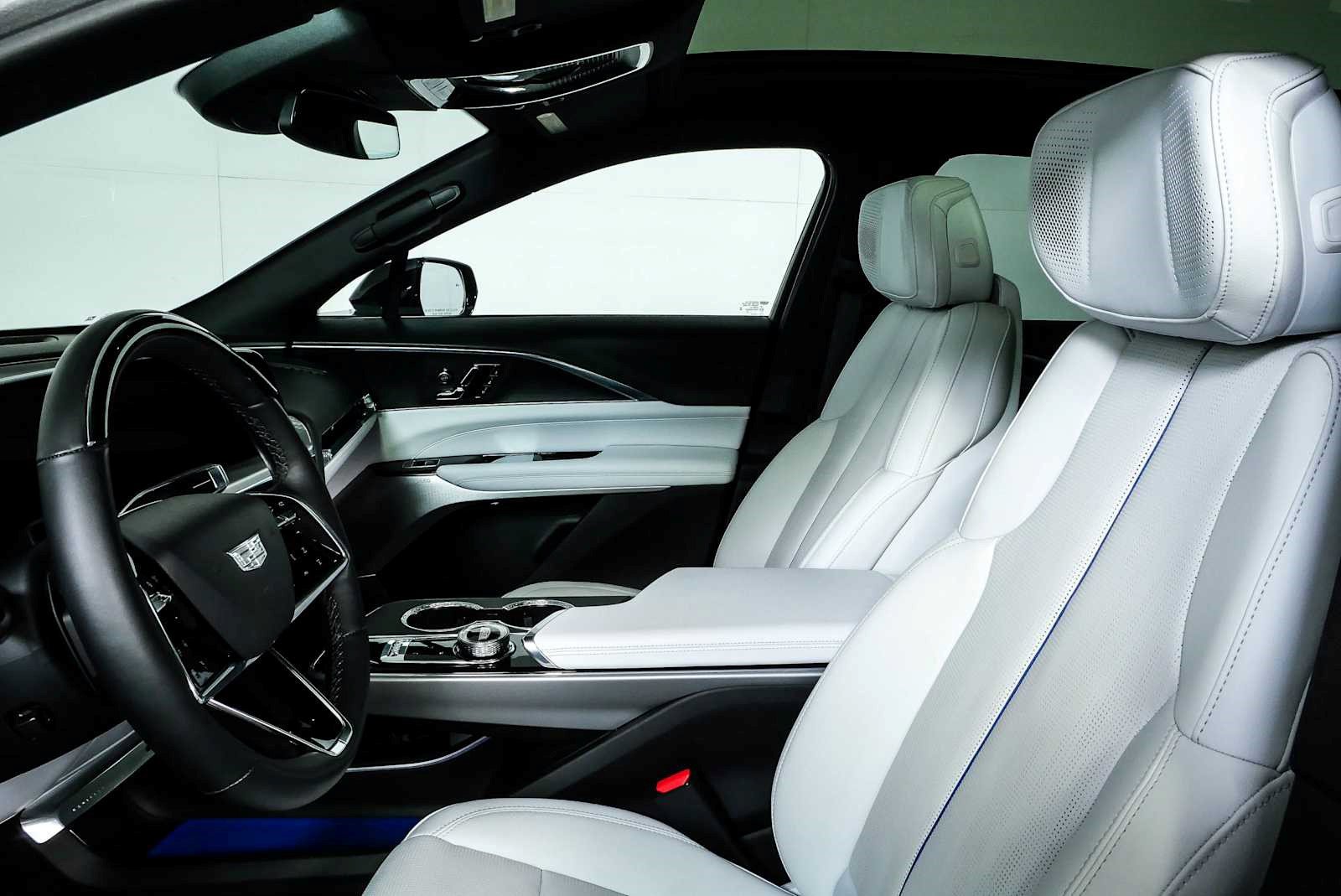 Certified 2024 Cadillac Lyriq Sport RWD image 5