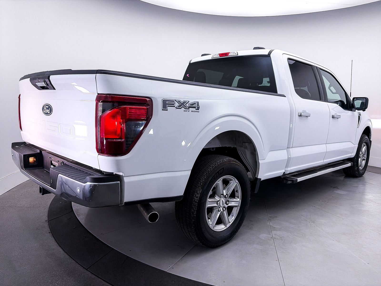 Used 2024 Ford F150 XLT w/ FX4 Off-Road Package AWD/4WD image 14
