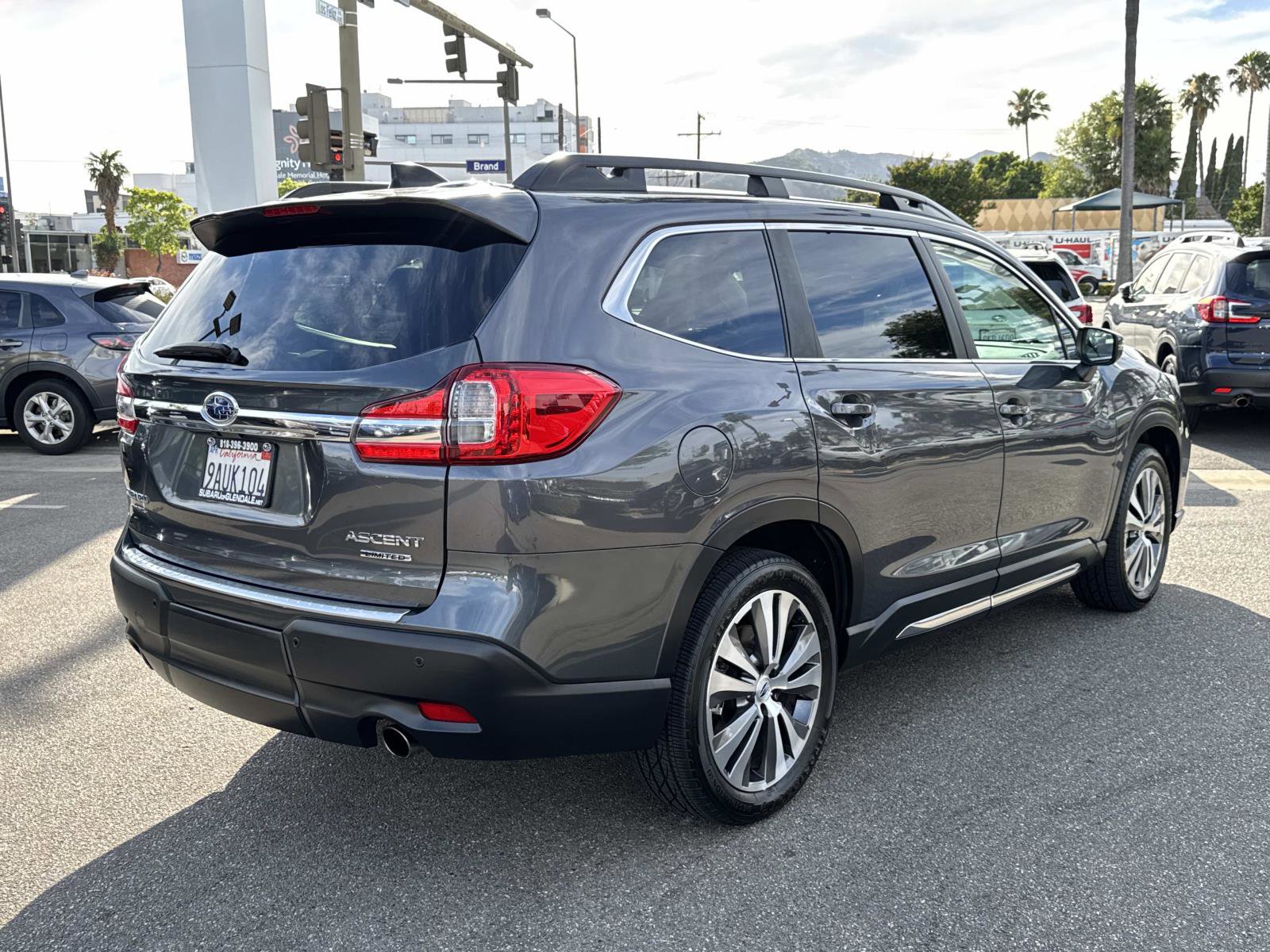 Used 2022 Subaru Ascent Limited w/ Technology Package image 4