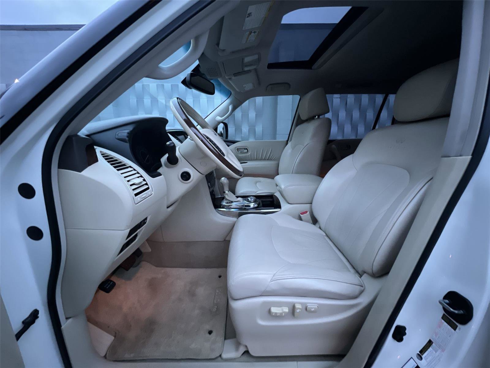 Used 2012 INFINITI QX56 4WD image 11