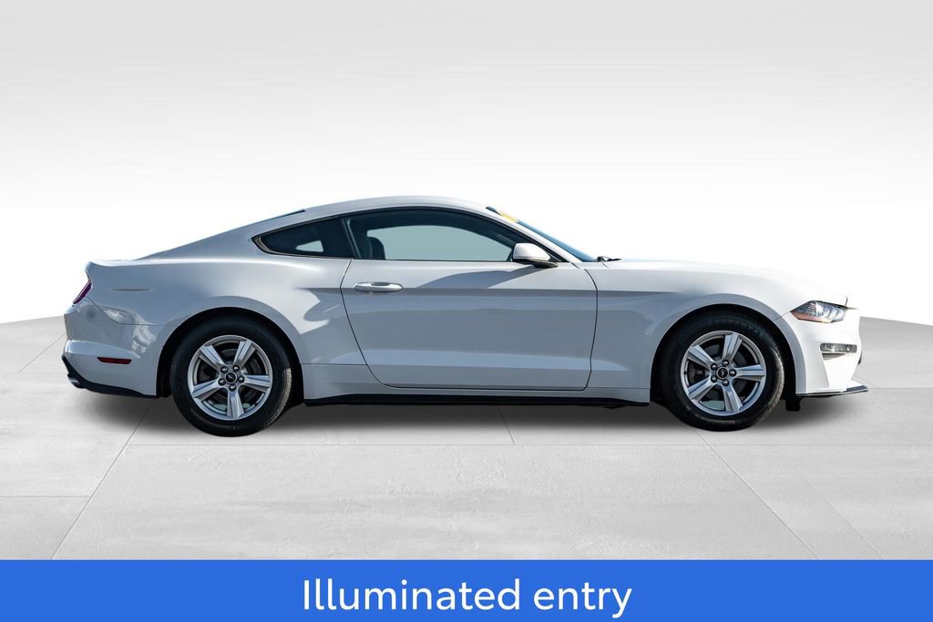 Used 2018 Ford Mustang EcoBoost image 8