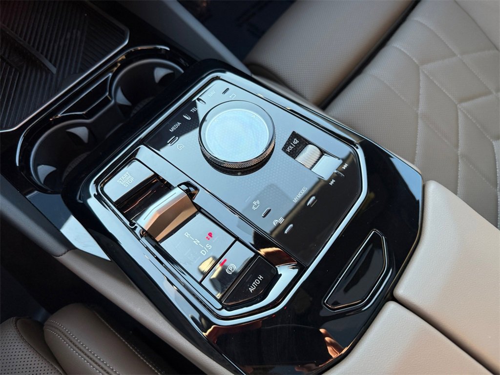 Certified 2026 BMW 530i xDrive w/ Premium Package image 26