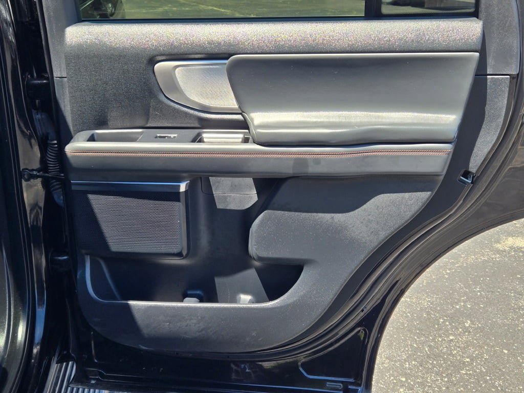 Used 2025 Ford Expedition Active AWD/4WD image 10