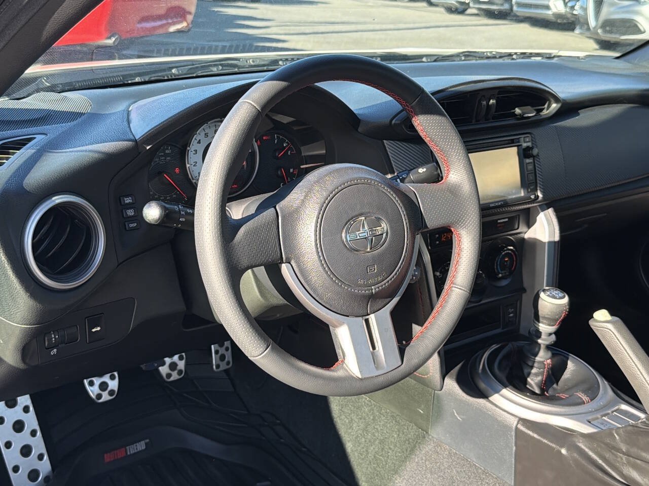 Used 2015 Scion FR-S RWD image 29