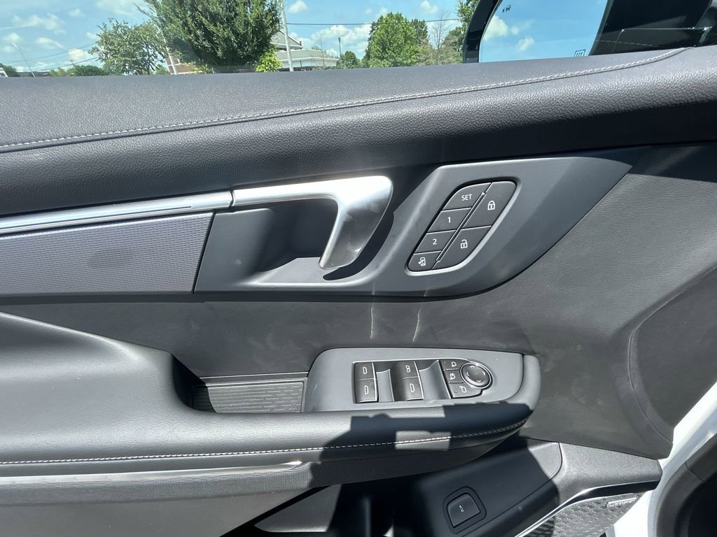 New 2026 Buick Enclave Sport Touring w/ Super Cruise Package image 24