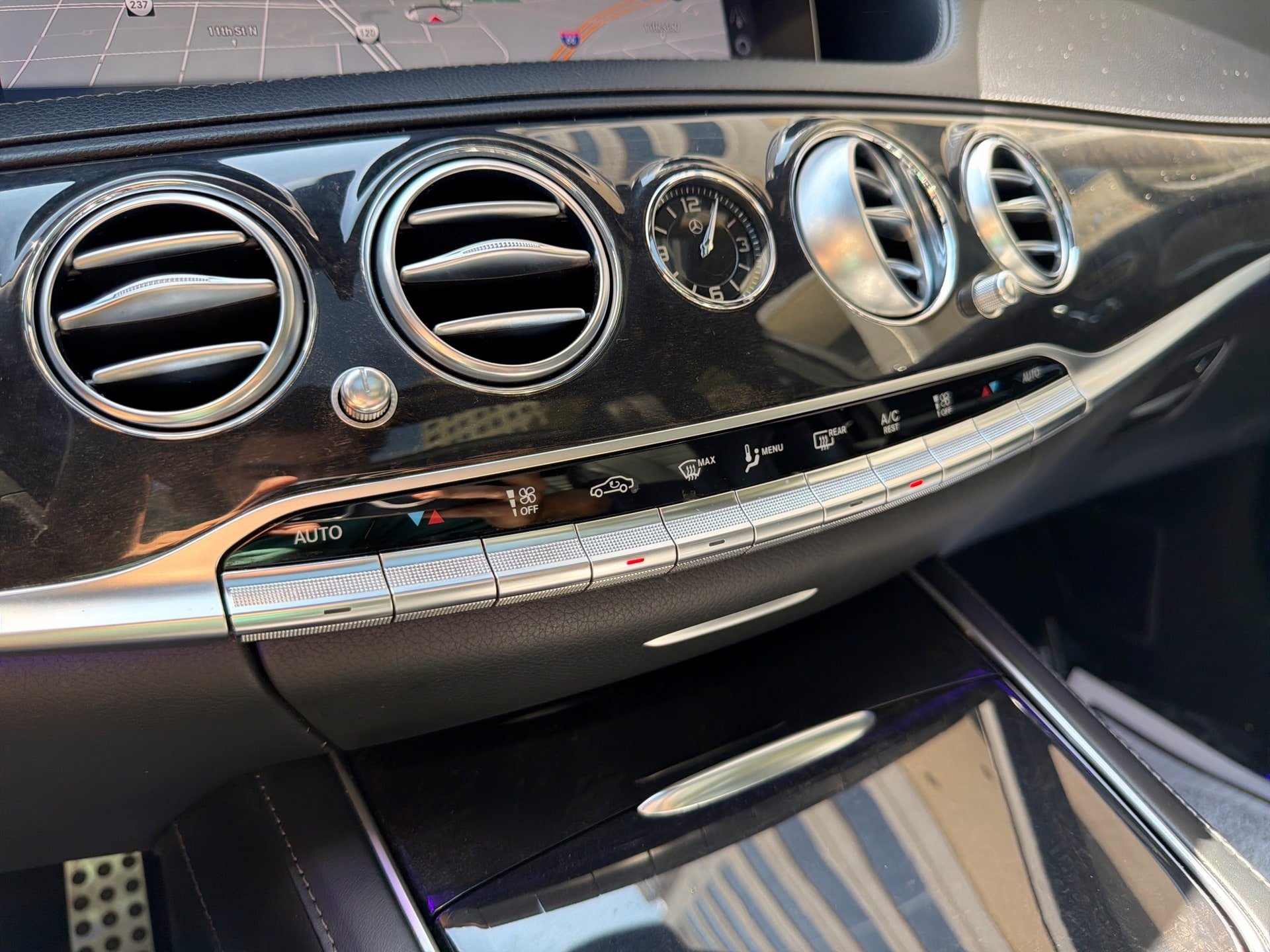 Used 2019 Mercedes-Benz S 560 4MATIC Sedan image 17