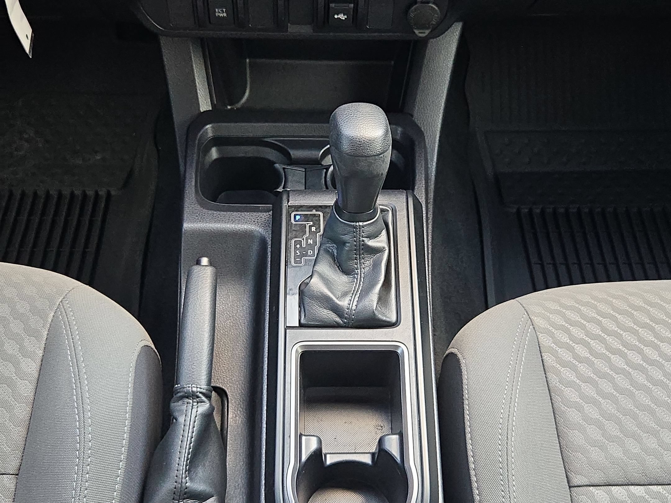 Used 2023 Toyota Tacoma SR AWD/4WD image 19