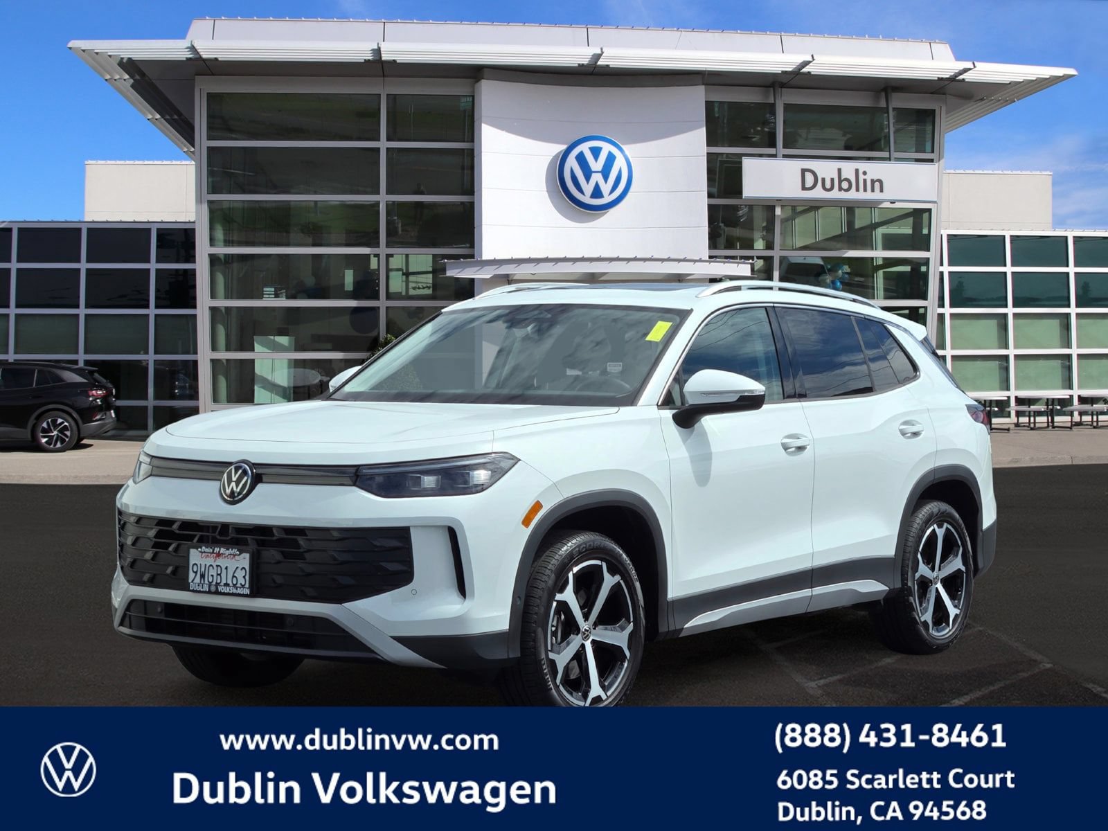 Certified 2026 Volkswagen Tiguan SE AWD/4WD image 8