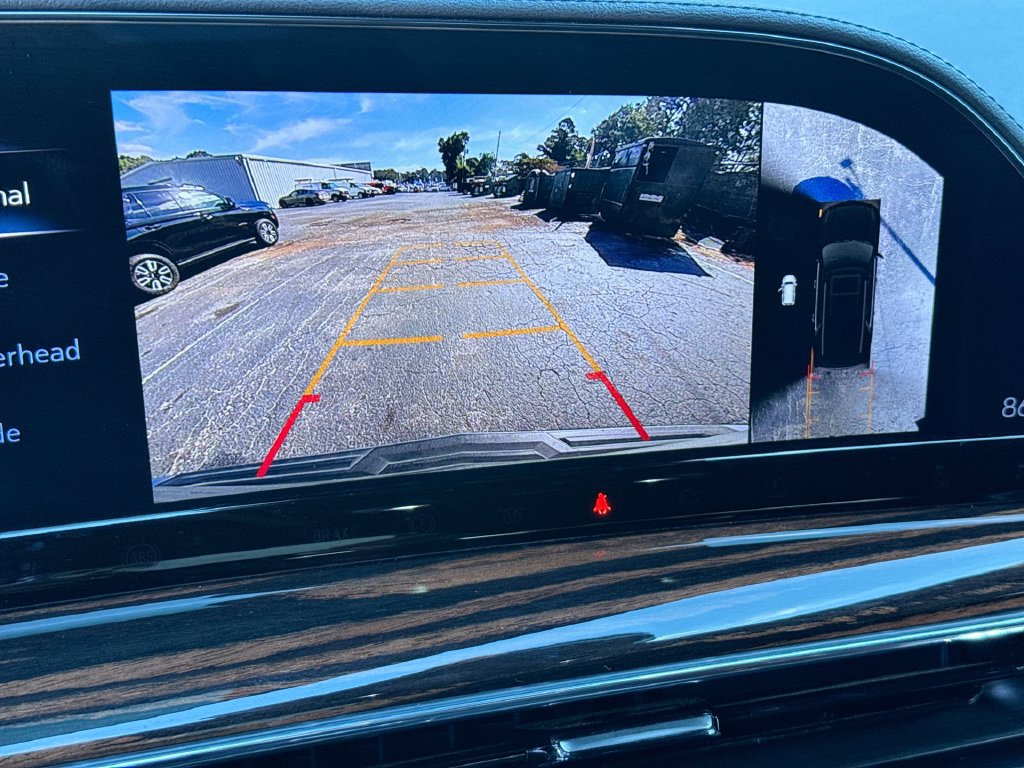 Used 2023 Cadillac Escalade Premium Luxury RWD image 28