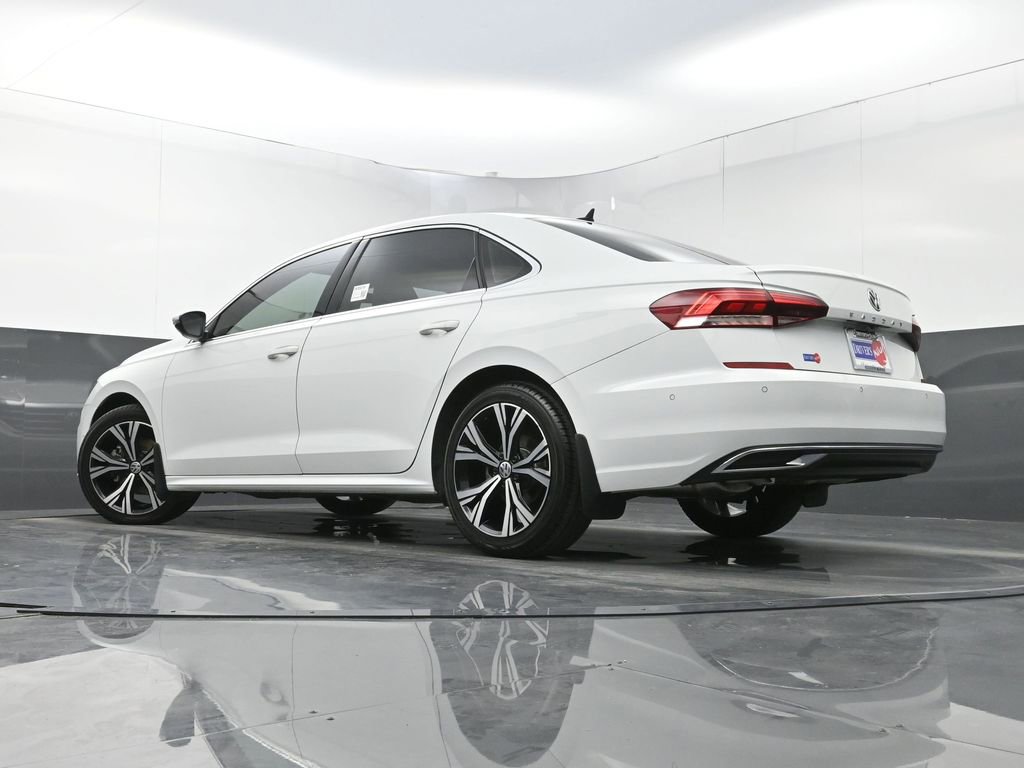 Used 2020 Volkswagen Passat 2.0T SEL image 28
