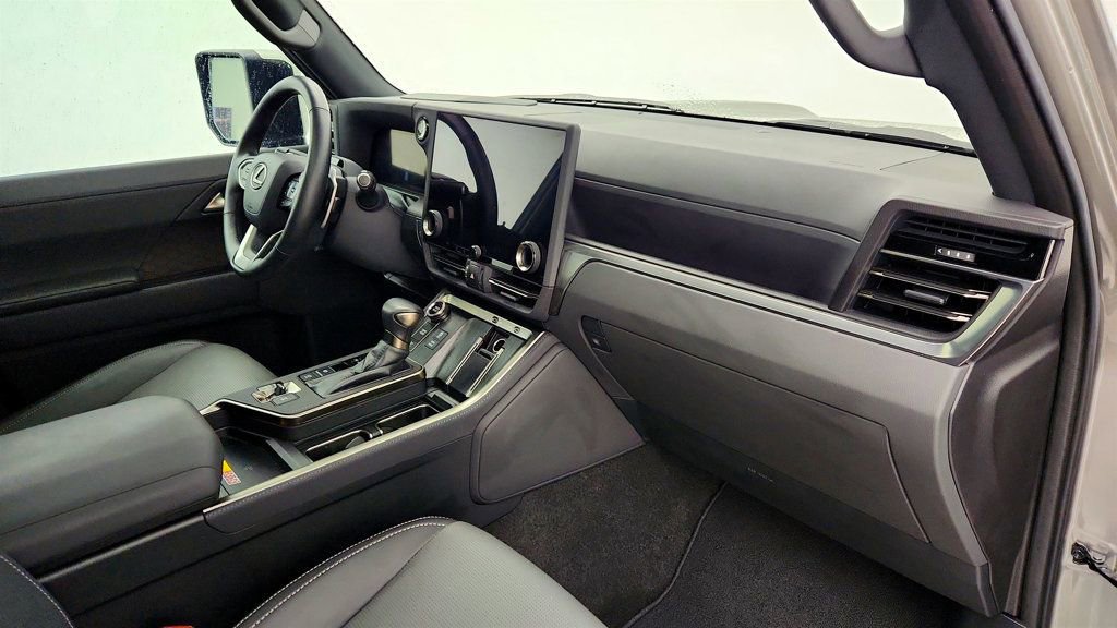 Used 2024 Lexus GX 550 AWD/4WD image 24