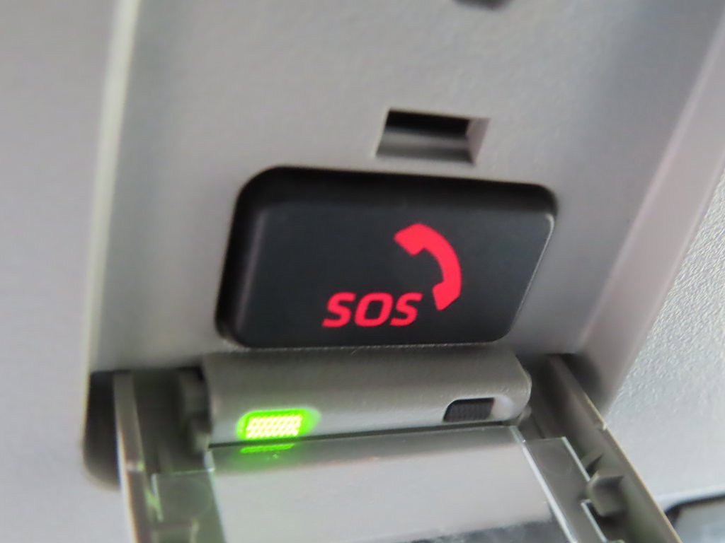 Used 2023 Toyota Highlander L image 10