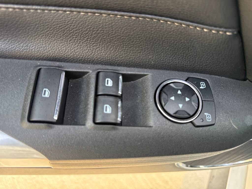 Used 2020 Ford Mustang Premium image 15