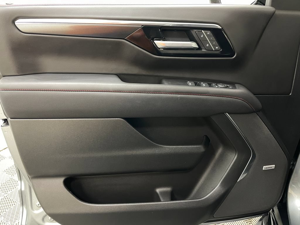 Certified 2025 Chevrolet Tahoe RST w/ RST Performance Edition AWD/4WD image 29