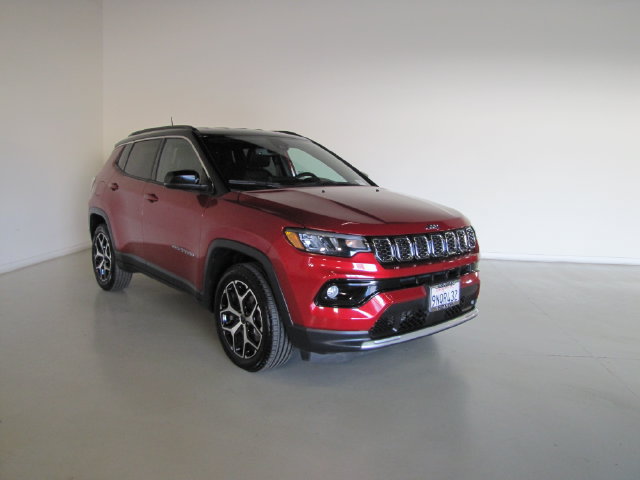 Used 2025 Jeep Compass Limited AWD/4WD image 26
