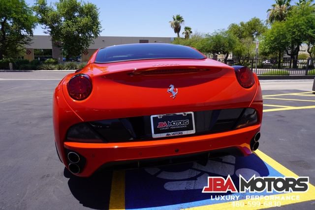 Used 2014 Ferrari California RWD image 56