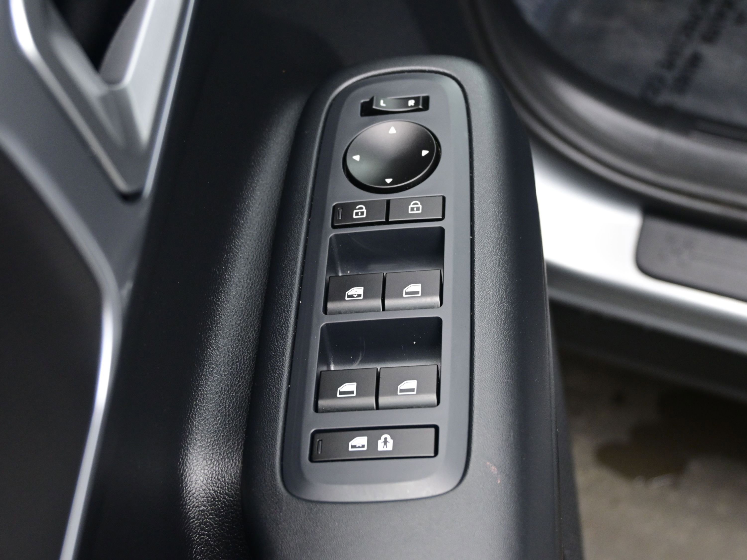 Certified 2026 Hyundai Santa Fe SE image 11