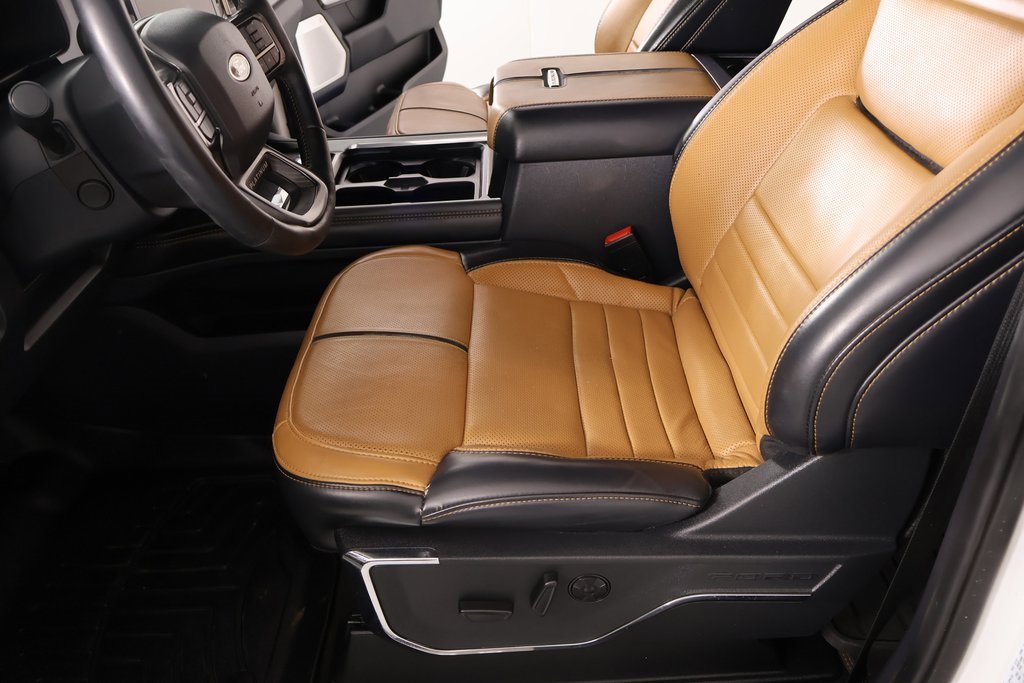 Used 2024 Ford F350 Platinum w/ FX4 Off-Road Package image 12