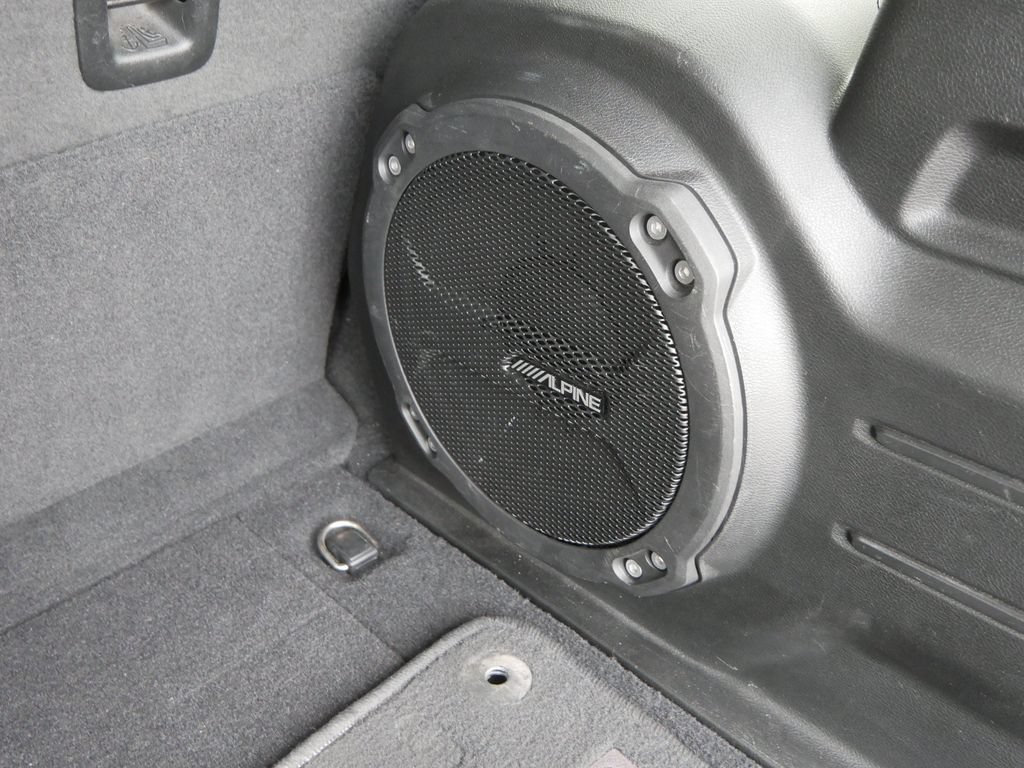 Used 2020 Jeep Wrangler Unlimited Sahara w/ Uconnect 4C Nav & Sound Group AWD/4WD image 4