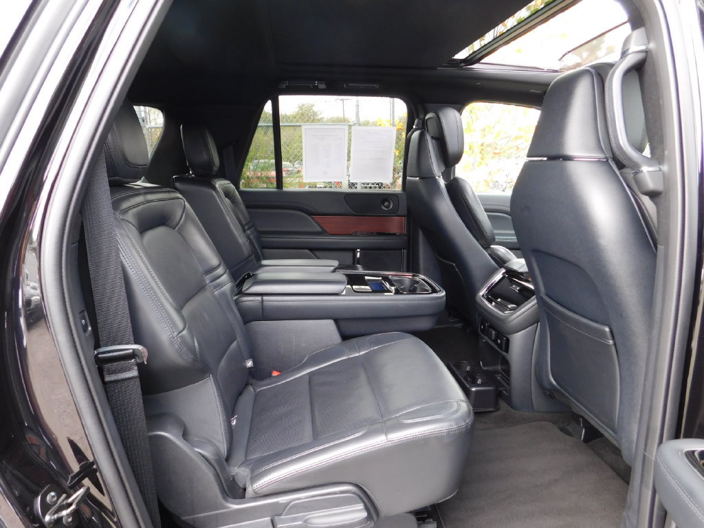 Used 2022 Lincoln Navigator L Reserve AWD/4WD image 14