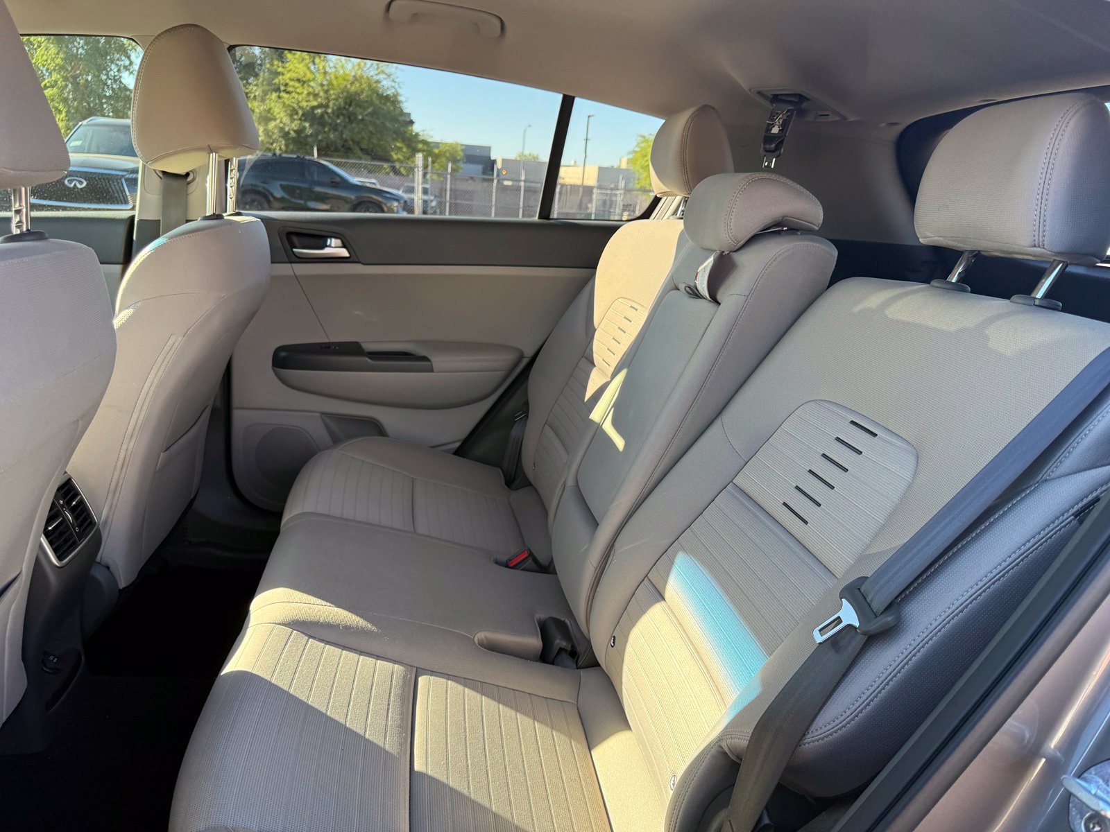 Used 2018 Kia Sportage LX AWD/4WD image 9