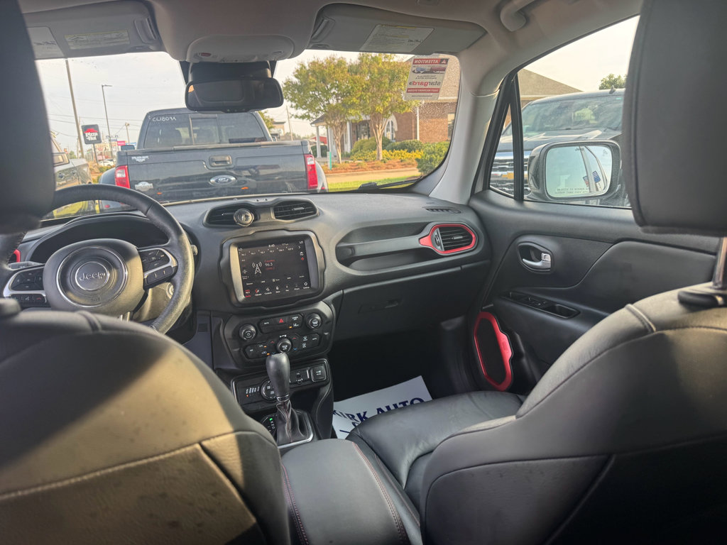 Used 2023 Jeep Renegade Trailhawk w/ Trailhawk Elite Group image 14