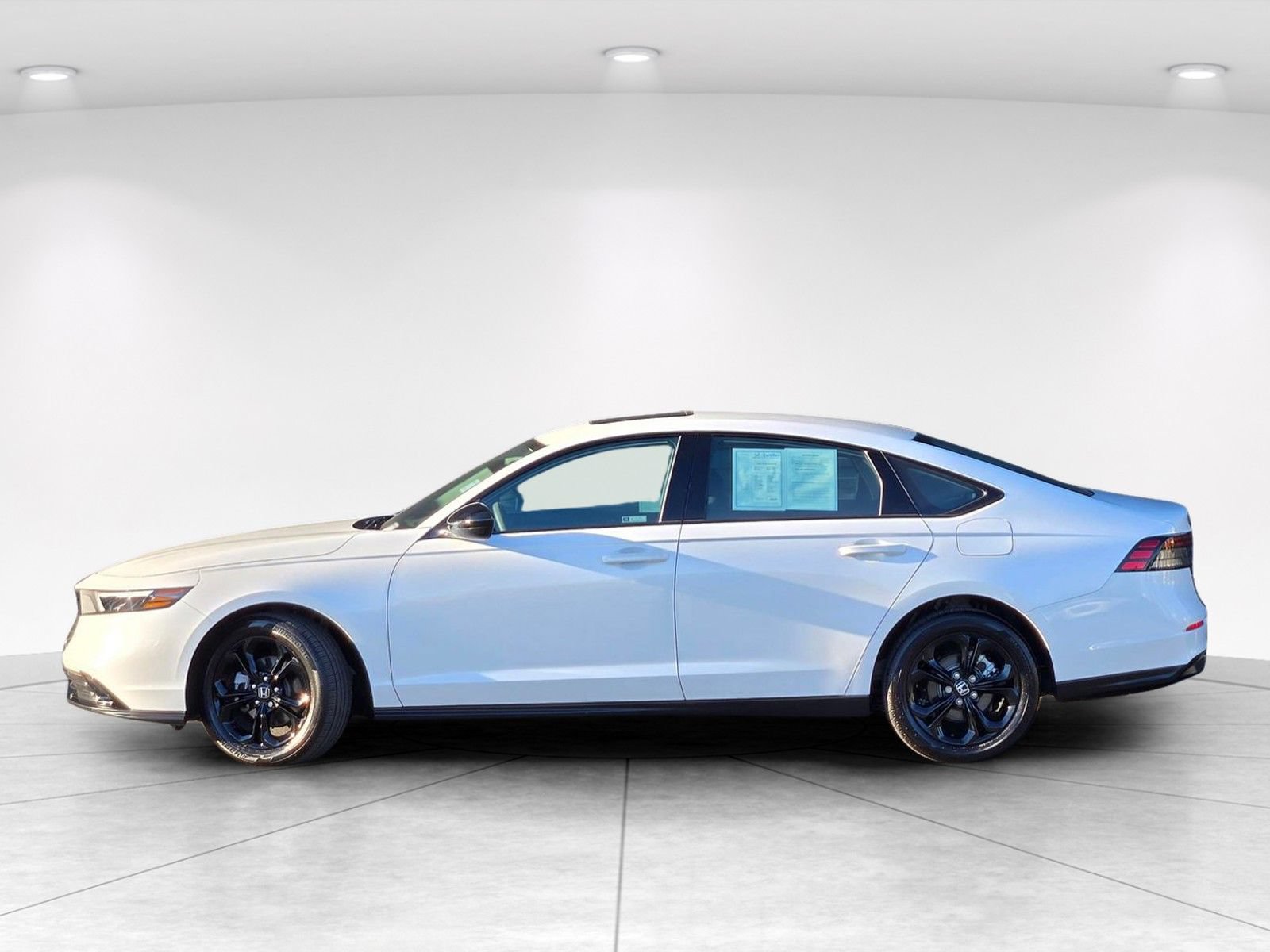 Used 2025 Honda Accord SE image 3