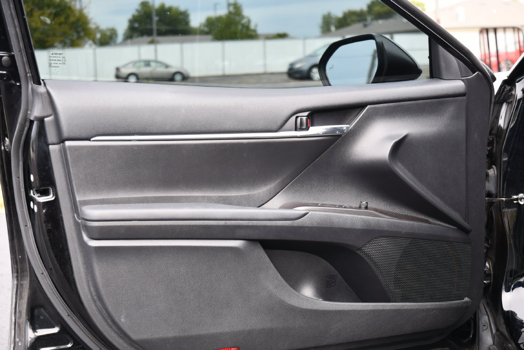 Used 2022 Toyota Camry TRD w/ TRD Package w/JBL Audio FWD image 11
