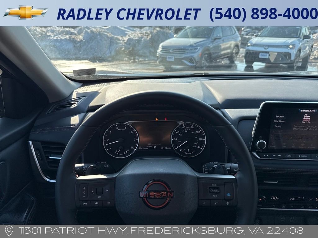 Used 2025 Nissan Rogue SV image 6