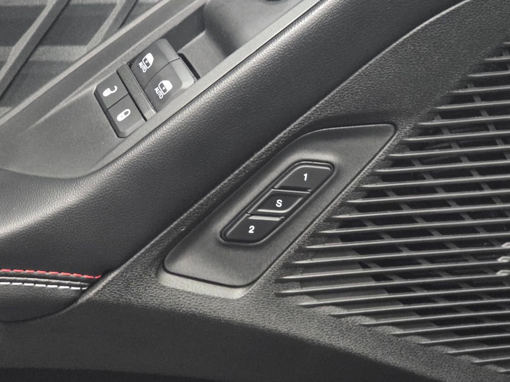 Used 2024 Dodge Charger R/T w/ Plus Group image 18