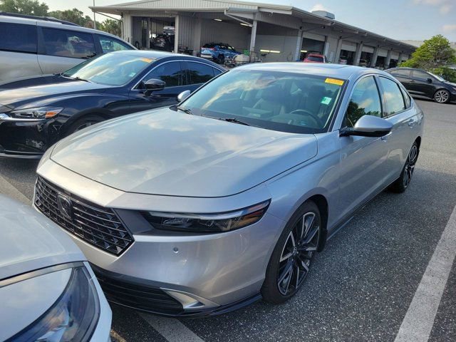 Used 2024 Honda Accord Touring image 8