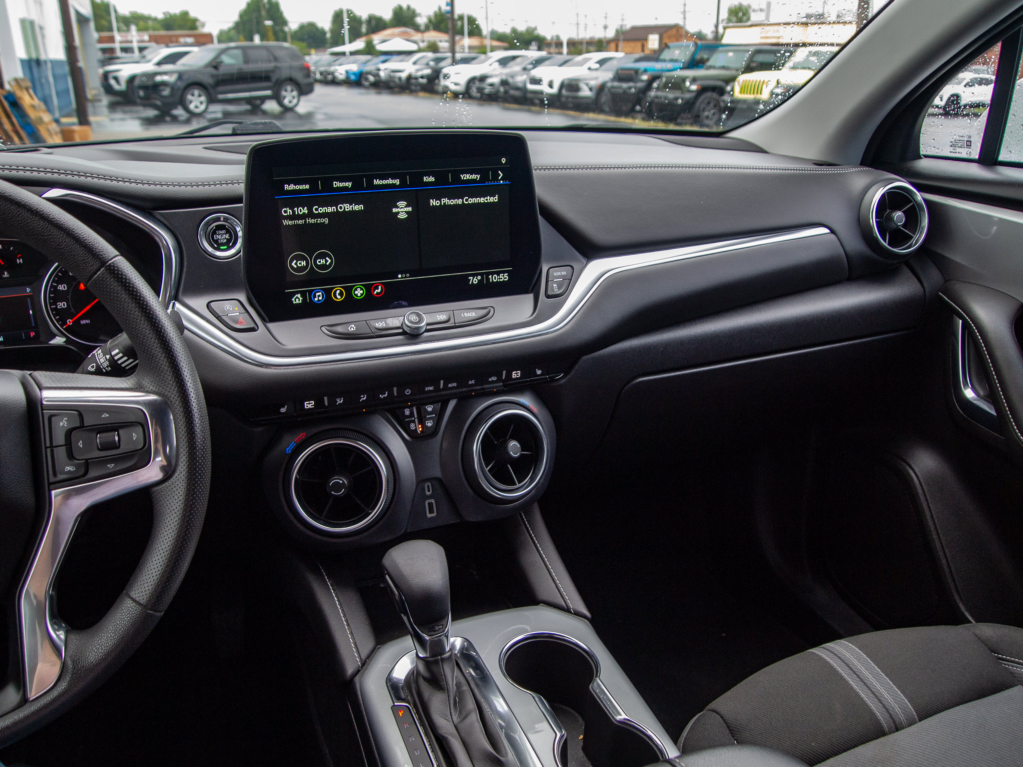Used 2024 Chevrolet Blazer LT FWD image 16