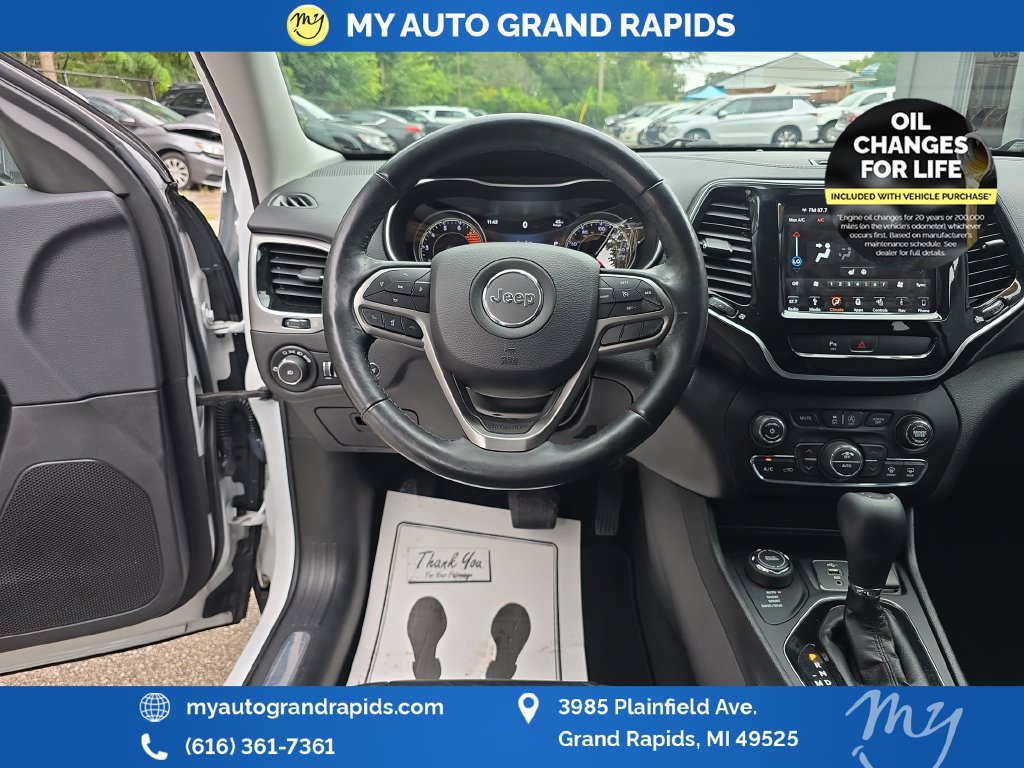 Used 2019 Jeep Cherokee Limited AWD/4WD image 12