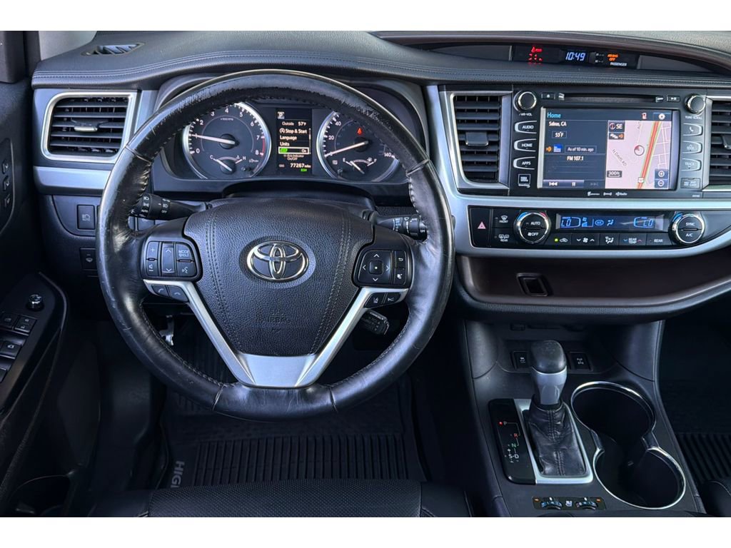 Used 2018 Toyota Highlander Limited Platinum AWD/4WD image 16