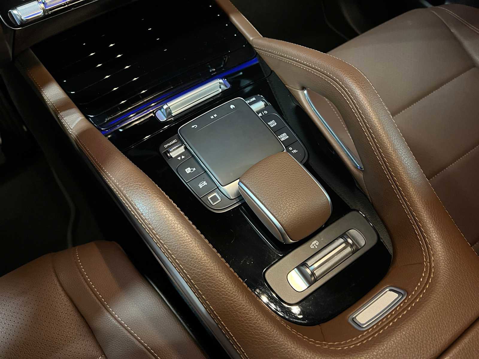 Certified 2025 Mercedes-Benz GLS 450 4MATIC image 32