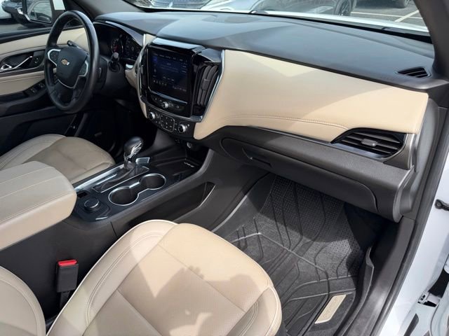 Certified 2022 Chevrolet Traverse Premier FWD image 13