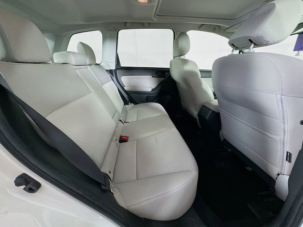 Used 2015 Subaru Forester 2.5i Premium image 32