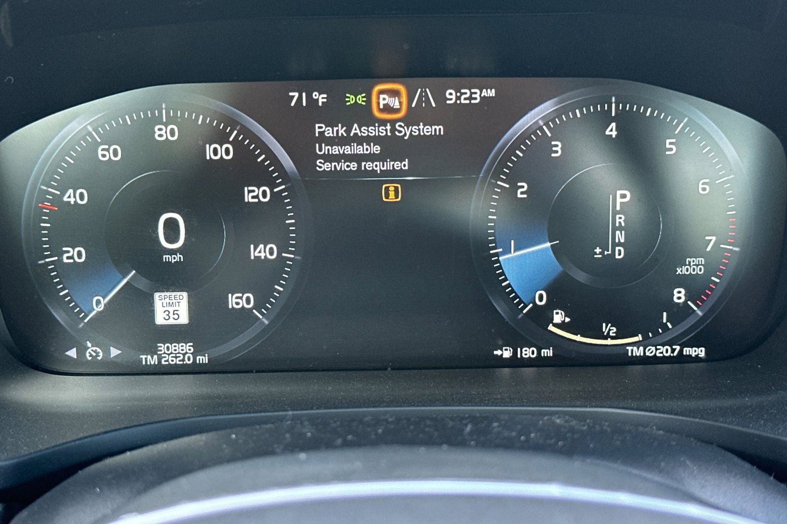 Used 2019 Volvo S60 T5 R-Design image 23