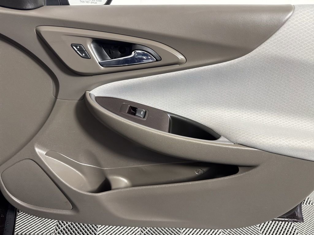 Used 2021 Chevrolet Malibu LS image 24