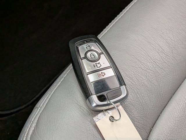 Used 2020 Ford Fusion SE image 37