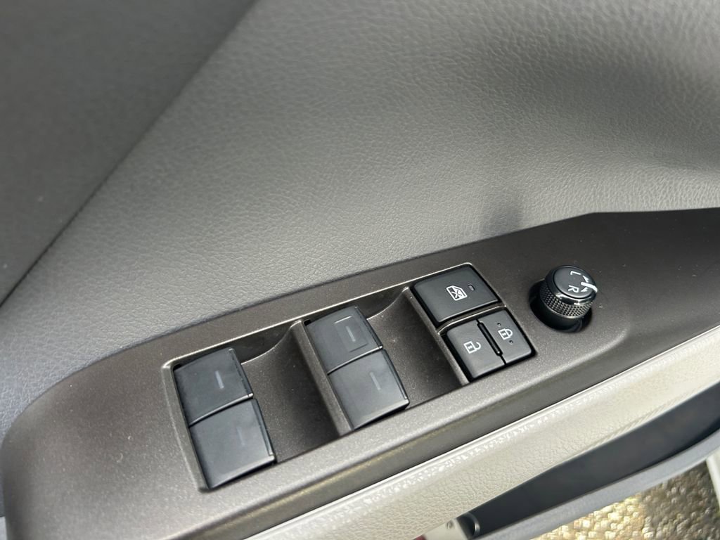 Used 2024 Toyota Camry SE w/ Cold Weather Package image 23