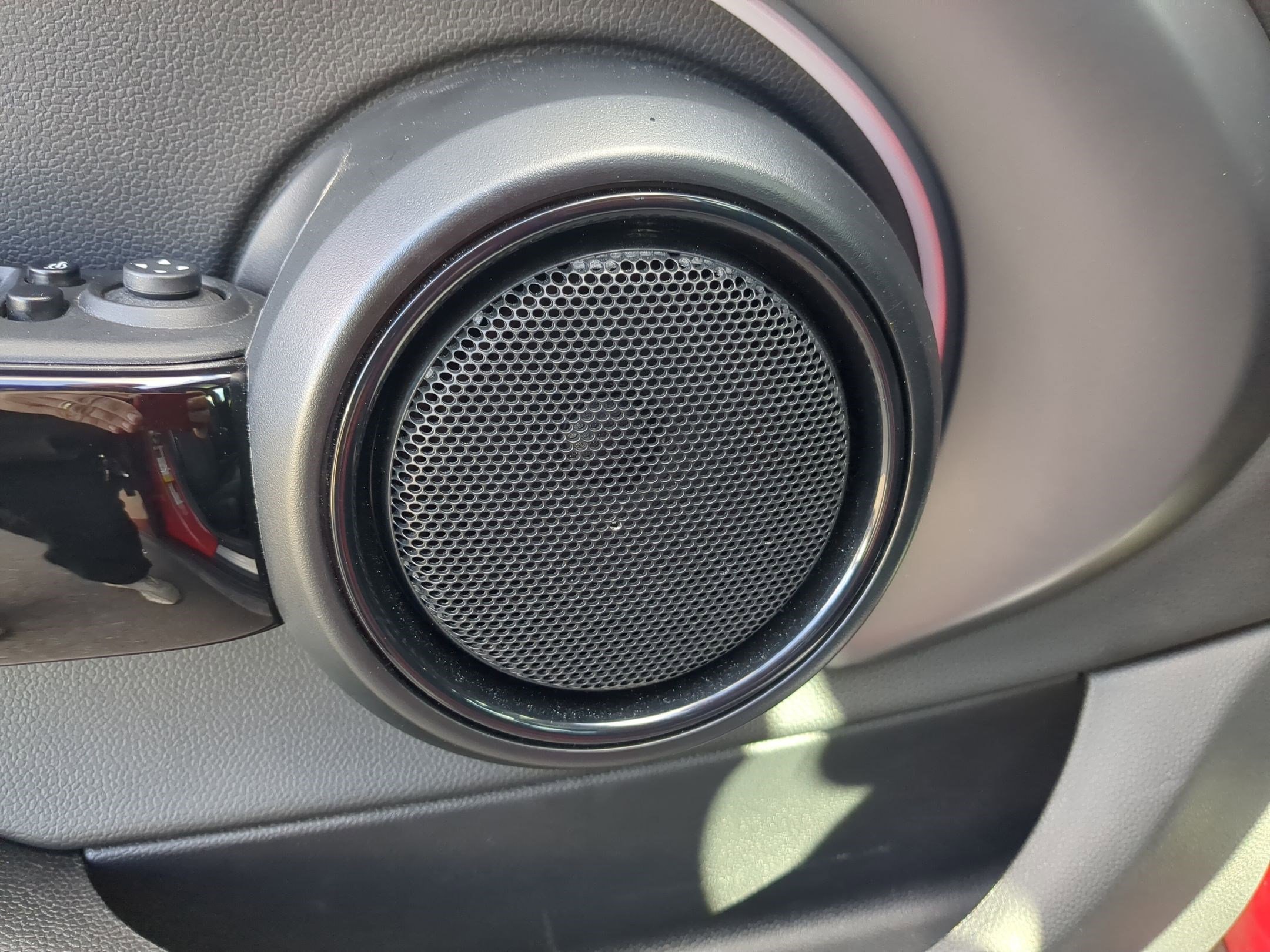 Used 2024 MINI Cooper 4-Door Hardtop image 15