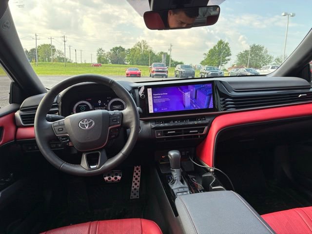 Used 2025 Toyota Camry XSE FWD image 15