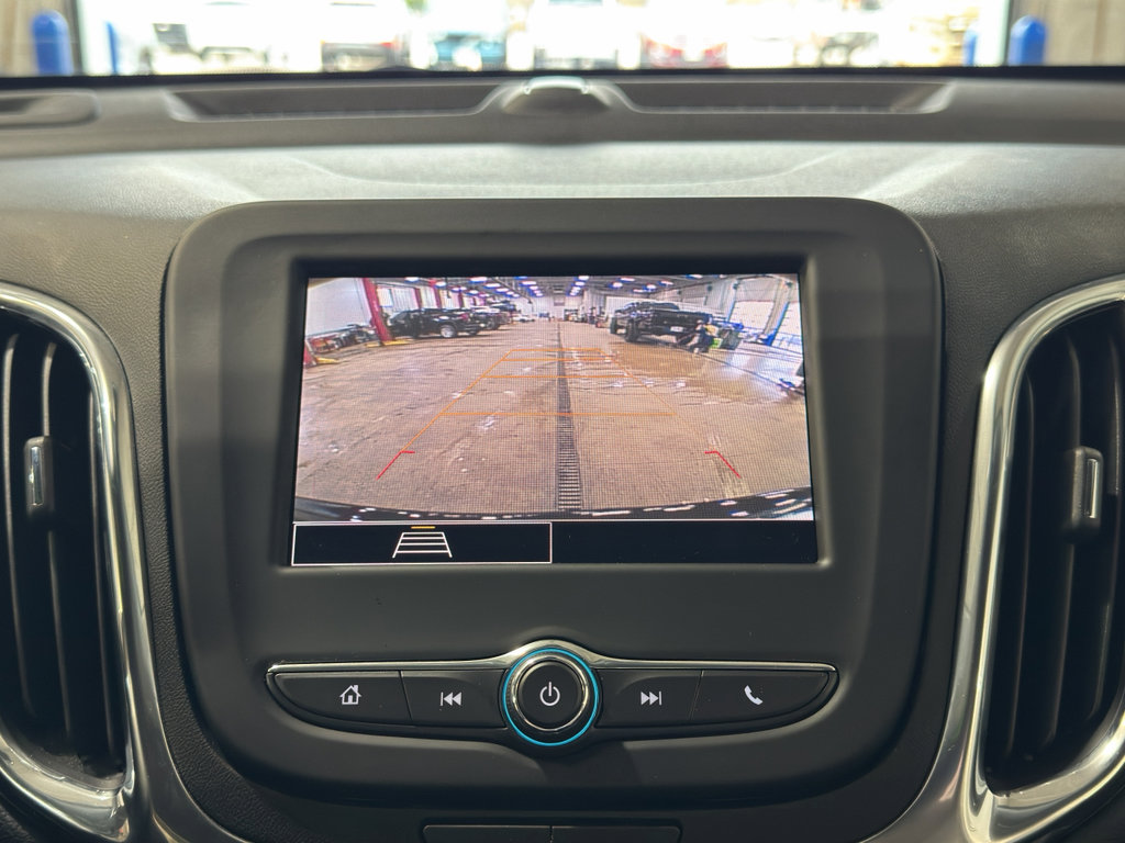 Used 2023 Chevrolet Equinox LT image 24