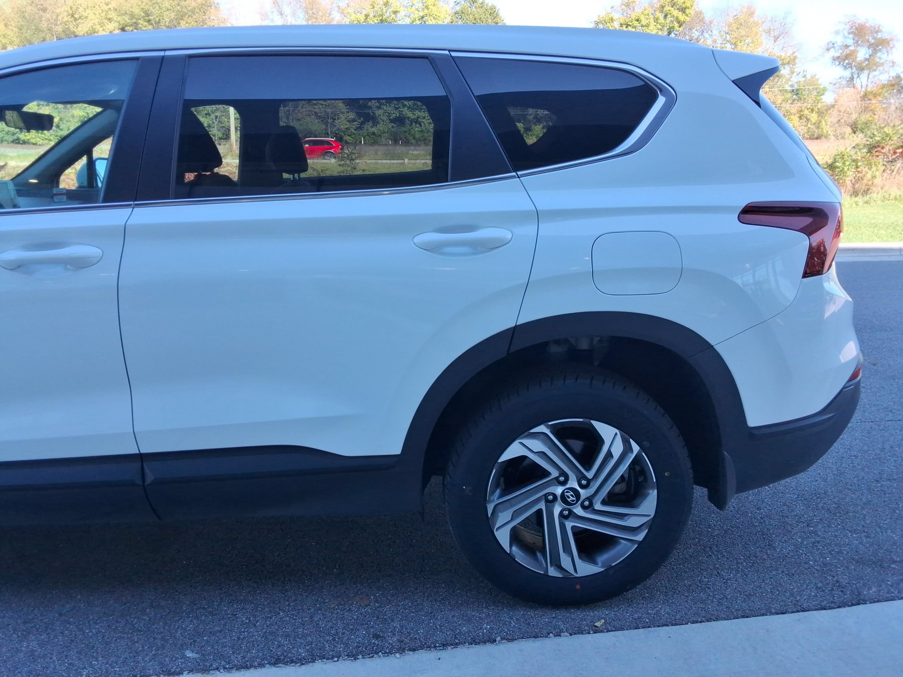 Used 2023 Hyundai Santa Fe SE AWD/4WD image 10